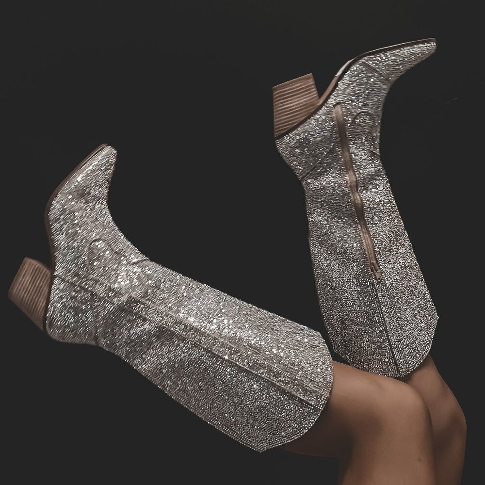 Amazing Lace Nashville Silver Rhinestone Western Boot